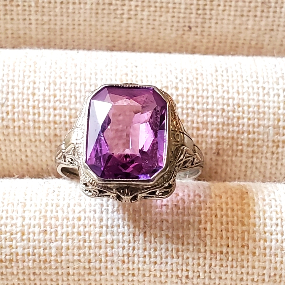 Antique 1920's Solid 10K Filigree White Gold Amethyst Ring